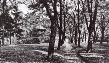 Park przy cmentarzu