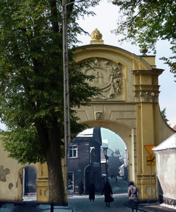 Przedwojenna Brama Krośnieńska i ul. Kościuszki w dawnym układzie