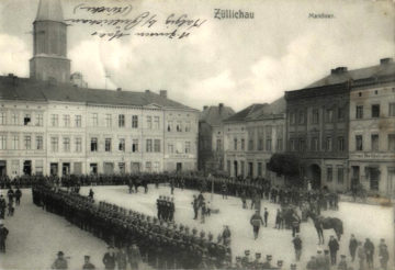Manewry ułanów na placu ratuszowym