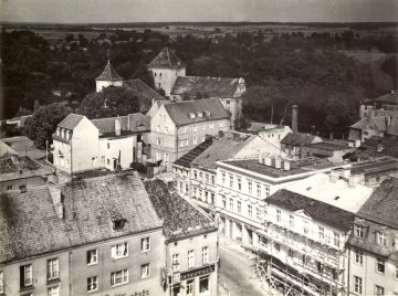 Widok z wieży ratuszowej na pola pod Sulechowem