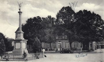 Pomnik ku czci poległych w wojnie prusko-francuskiej i hotel Konig von Preussen