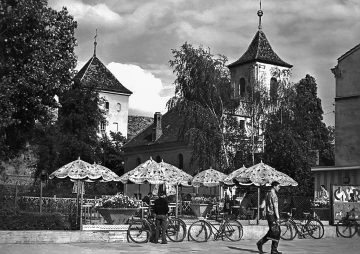Na placu Biskupa Wilhelma Pluty