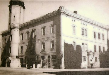 Południowo-wschodni narożnik ratusza