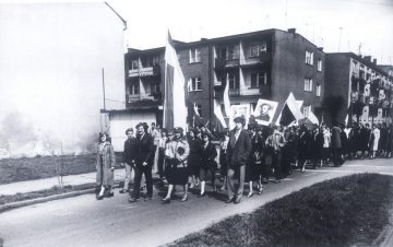 Na pochodzie